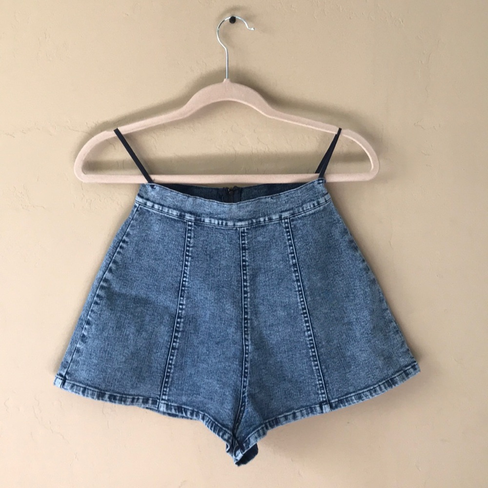 Q Luv High Waisted Shorts